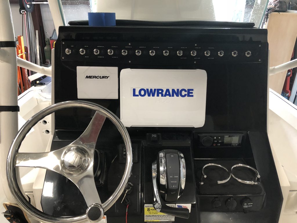 Lowrance HDS 12 Carbon Minn Kota Trolling Motor Install 2018